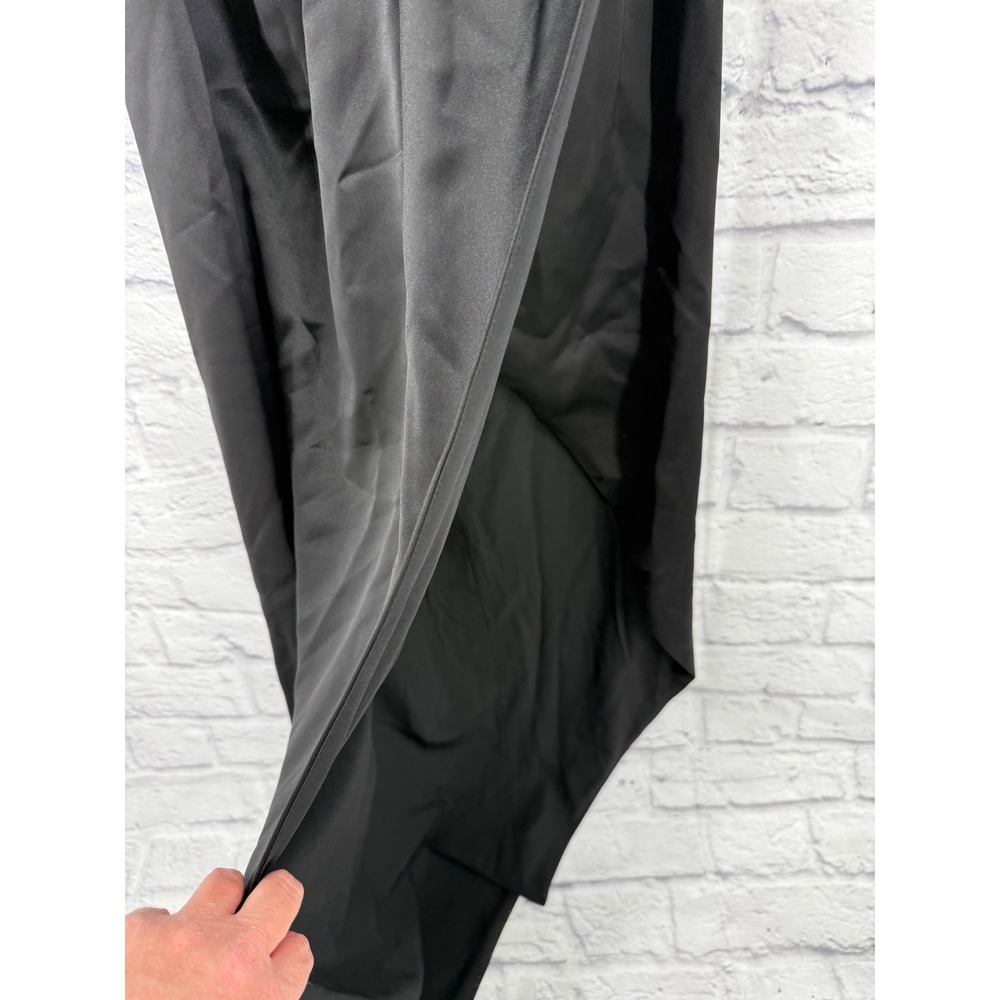 Gianni Bini Daphne Satin Ruched S
Strapless Asymmetrical Hem Sheath Dress Size 6 - Picture 12 of 14